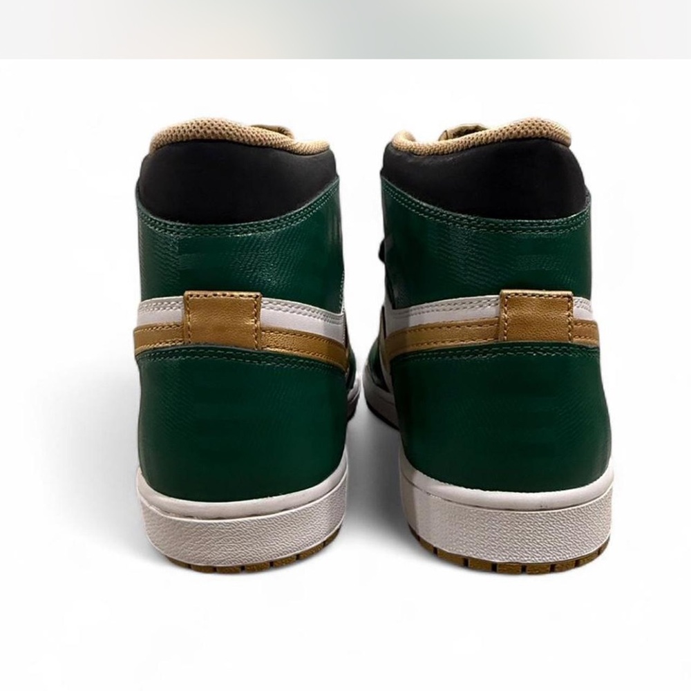 Air Jordan 1 Retro High OG ‘Celtics’ (2013) - Picture 4 of 6